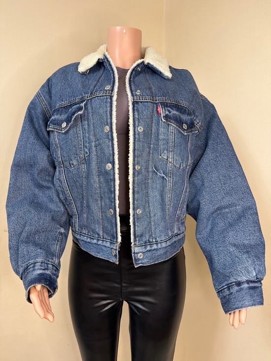Levi's Jackets & Blazers - Levi's Blue Denim Sherpa Collar Jacket